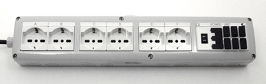 Aquatronica Power Unit 6 Plug with I/O USB Блок из 6-и управл. розеток 44.7x6.5x8.2см 230В - Кликните на картинке чтобы закрыть
